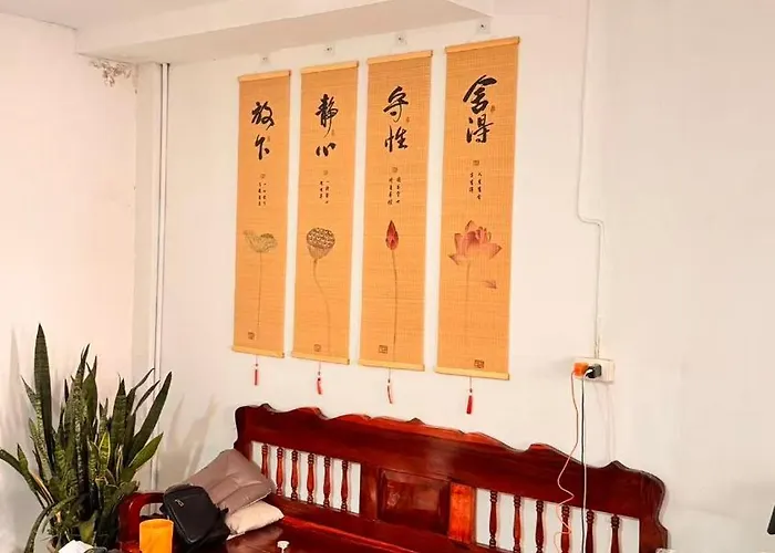 Khwaeng Wang Thonglang *